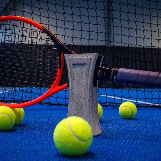 Tennis racket holder